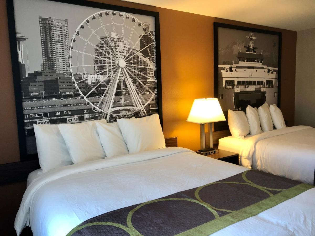 Super 8 By Wyndham Lynnwood Motel Eksteriør billede