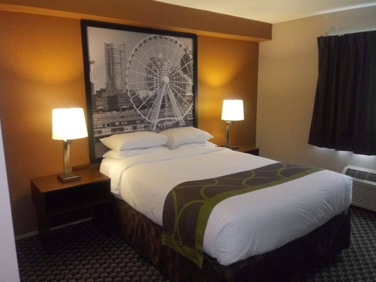 Super 8 By Wyndham Lynnwood Motel Eksteriør billede